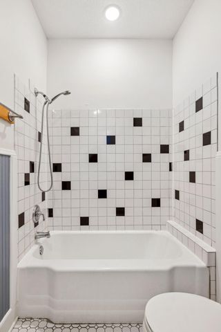 2125 Harriet Avenue, Minneapolis, MN 55405