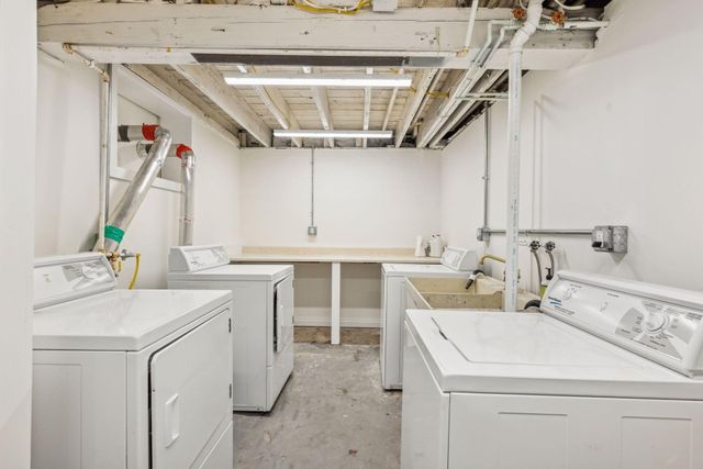 2125 Harriet Avenue, Minneapolis, MN 55405