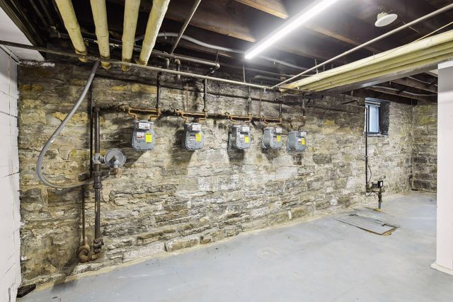 2125 Harriet Avenue, Minneapolis, MN 55405