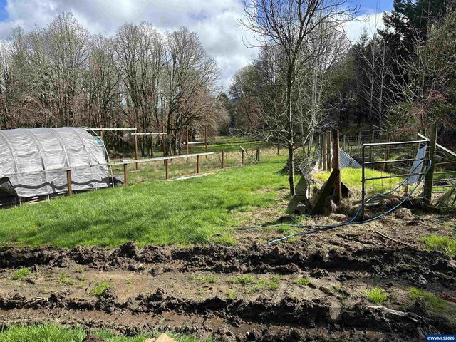 26622 Fudge Rd, Alsea, OR 97324