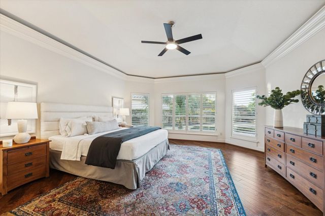 1902 Emerald Cove, Houston, TX 77077