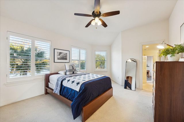 1902 Emerald Cove, Houston, TX 77077