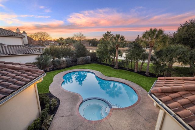 1902 Emerald Cove, Houston, TX 77077