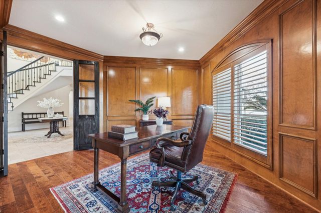 1902 Emerald Cove, Houston, TX 77077