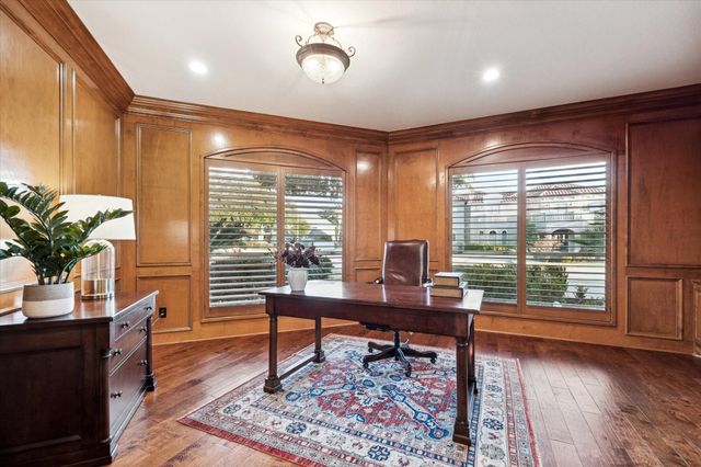 1902 Emerald Cove, Houston, TX 77077