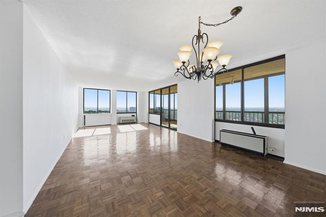 200 Winston Drive 2120, Cliffside Park, NJ 07010