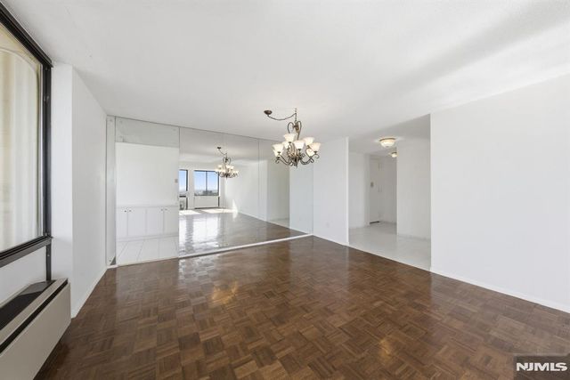 200 Winston Drive 2120, Cliffside Park, NJ 07010