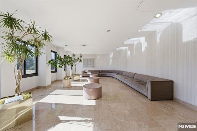 200 Winston Drive 2120, Cliffside Park, NJ 07010