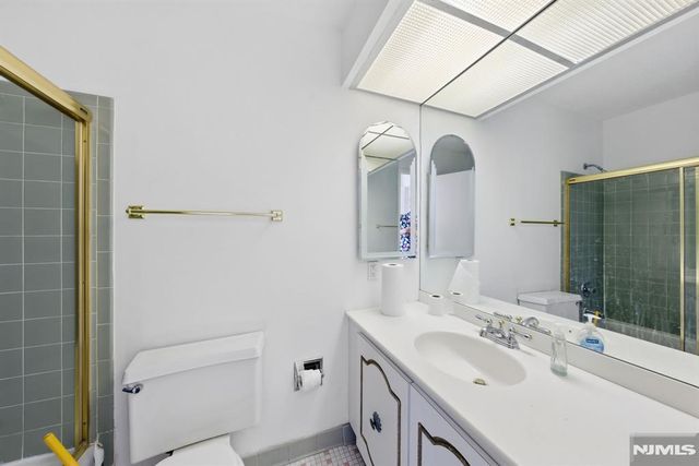 200 Winston Drive 2120, Cliffside Park, NJ 07010