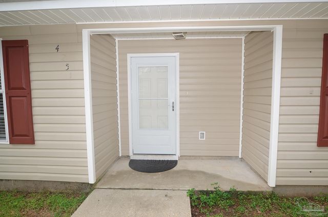 4251 Linda St, Pace, FL 32571