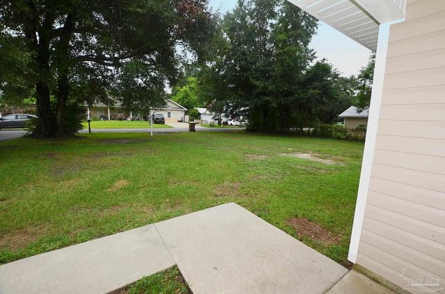 4251 Linda St, Pace, FL 32571