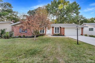 613 Burwick Terrace, Manchester, MO 63021