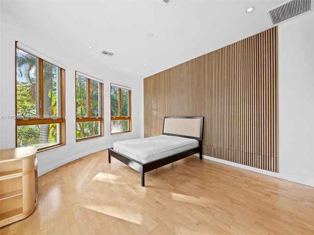 450 Victoria Ter, Fort Lauderdale, FL 33301