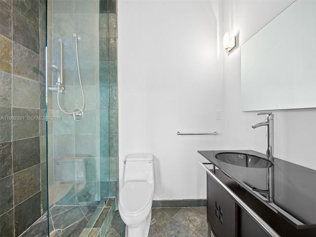 450 Victoria Ter, Fort Lauderdale, FL 33301