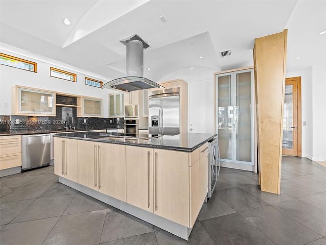 450 Victoria Ter, Fort Lauderdale, FL 33301