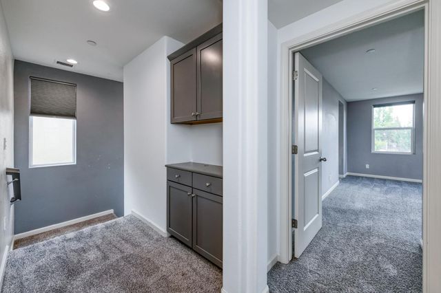 5402 W Santa Barbara Drive, Fresno, CA 93722
