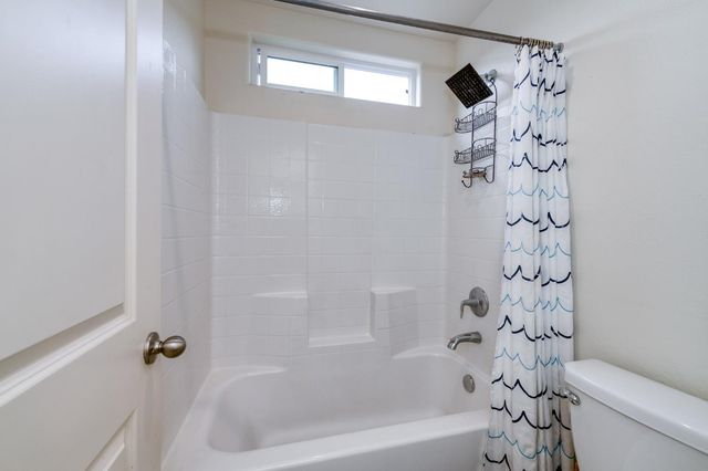 5402 W Santa Barbara Drive, Fresno, CA 93722