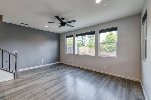 5402 W Santa Barbara Drive, Fresno, CA 93722