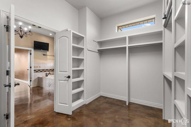 633 BOWMAN ROAD, Wichita Falls, TX 76308