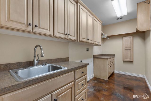 633 BOWMAN ROAD, Wichita Falls, TX 76308