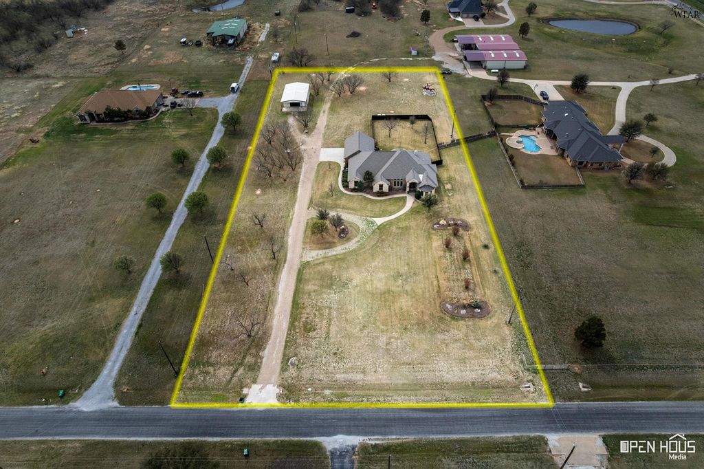 633 BOWMAN ROAD, Wichita Falls, TX 76308