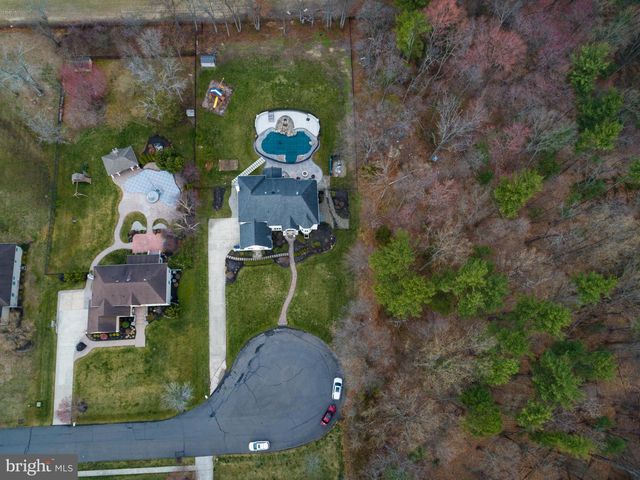 135 PREAKNESS DR, Mullica Hill, NJ 08062