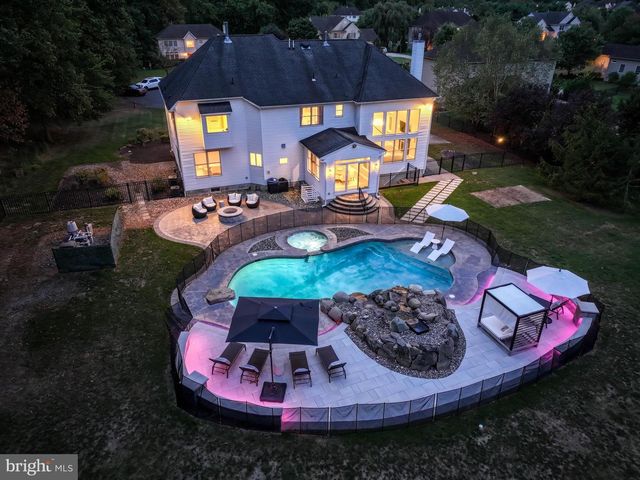 135 PREAKNESS DR, Mullica Hill, NJ 08062