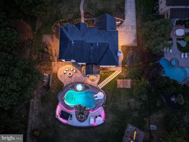 135 PREAKNESS DR, Mullica Hill, NJ 08062