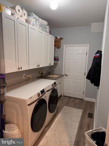 135 PREAKNESS DR, Mullica Hill, NJ 08062