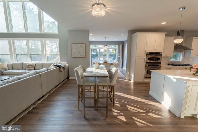 135 PREAKNESS DR, Mullica Hill, NJ 08062