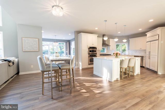 135 PREAKNESS DR, Mullica Hill, NJ 08062