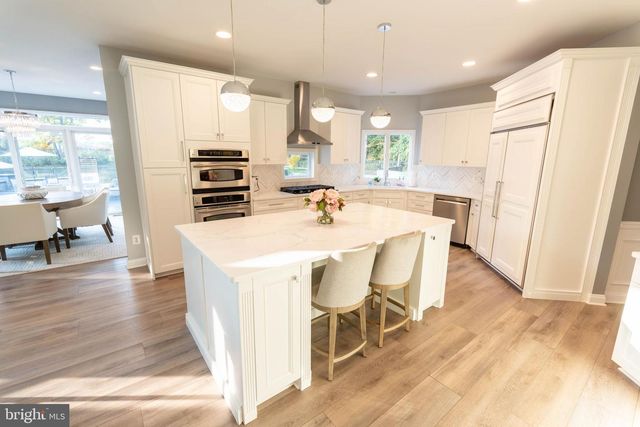 135 PREAKNESS DR, Mullica Hill, NJ 08062