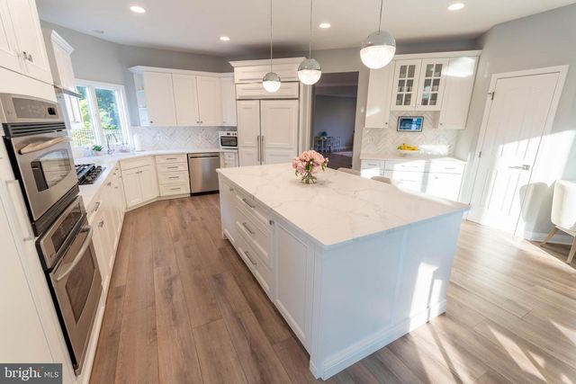 135 PREAKNESS DR, Mullica Hill, NJ 08062