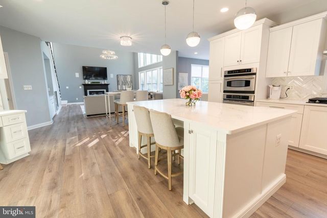 135 PREAKNESS DR, Mullica Hill, NJ 08062