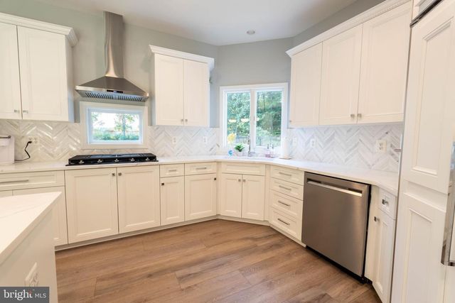 135 PREAKNESS DR, Mullica Hill, NJ 08062