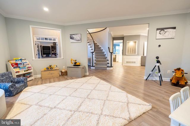 135 PREAKNESS DR, Mullica Hill, NJ 08062