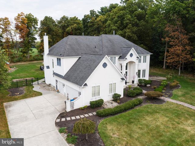 135 PREAKNESS DR, Mullica Hill, NJ 08062