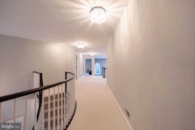 135 PREAKNESS DR, Mullica Hill, NJ 08062