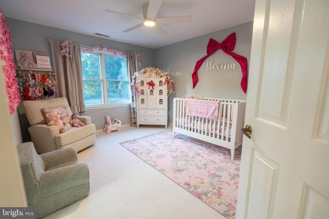 135 PREAKNESS DR, Mullica Hill, NJ 08062