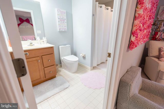 135 PREAKNESS DR, Mullica Hill, NJ 08062