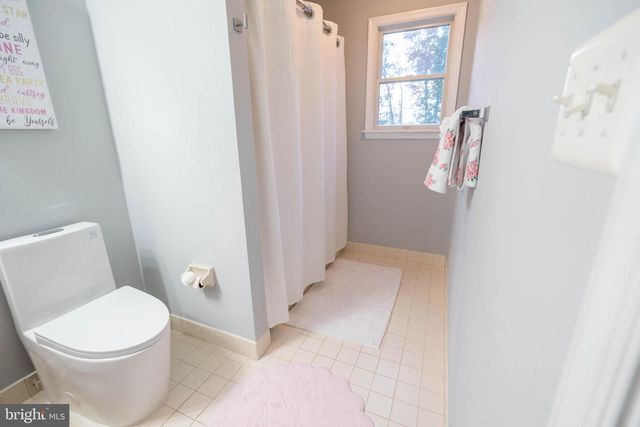 135 PREAKNESS DR, Mullica Hill, NJ 08062