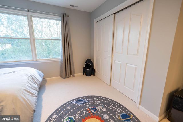 135 PREAKNESS DR, Mullica Hill, NJ 08062