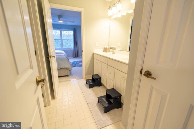 135 PREAKNESS DR, Mullica Hill, NJ 08062