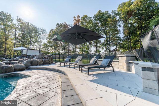 135 PREAKNESS DR, Mullica Hill, NJ 08062