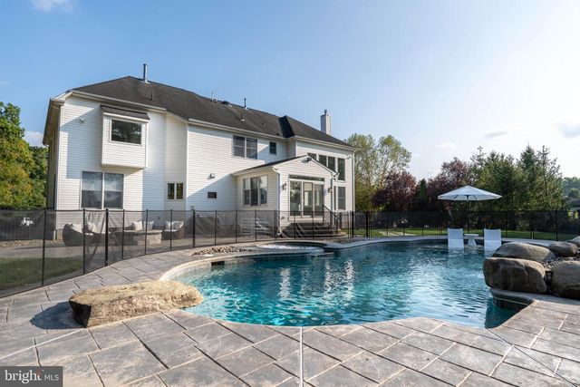 135 PREAKNESS DR, Mullica Hill, NJ 08062