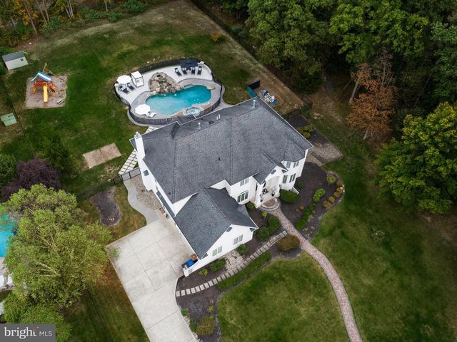 135 PREAKNESS DR, Mullica Hill, NJ 08062