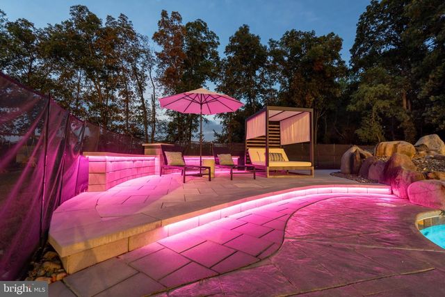 135 PREAKNESS DR, Mullica Hill, NJ 08062