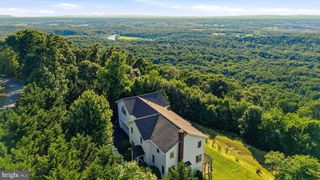 631 WREN LN, Harpers Ferry, WV 25425