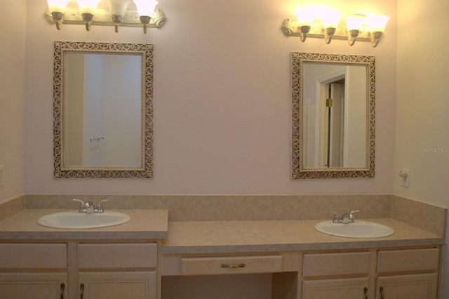 1926 SASSAFRAS DRIVE, Wesley Chapel, FL 33543