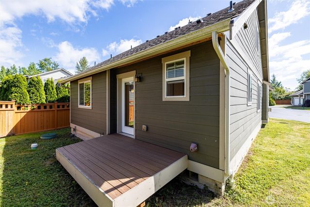 4325 Larch Lane, Bellingham, WA 98226